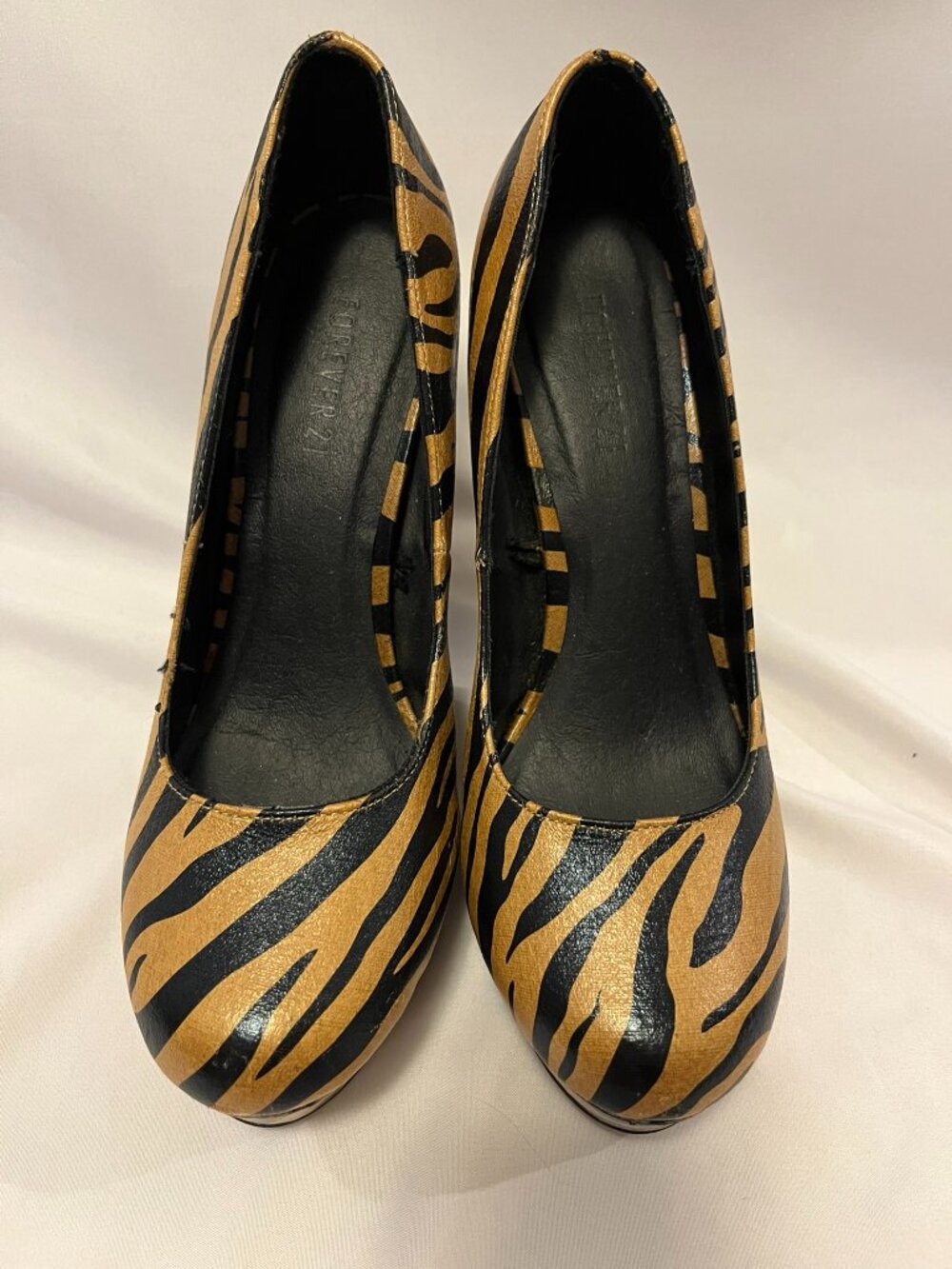 Forever 21 Tiger Print Platform Heels – Size 8 – NWOT - Picture 2 of 16